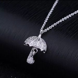 NEW WHITE GOLD DIAMOND UNBRELLA CHARM NECKLACE